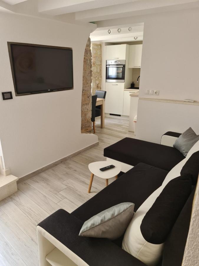 Apartments Rose1 Đảo Đảo Cres Ngoại thất bức ảnh