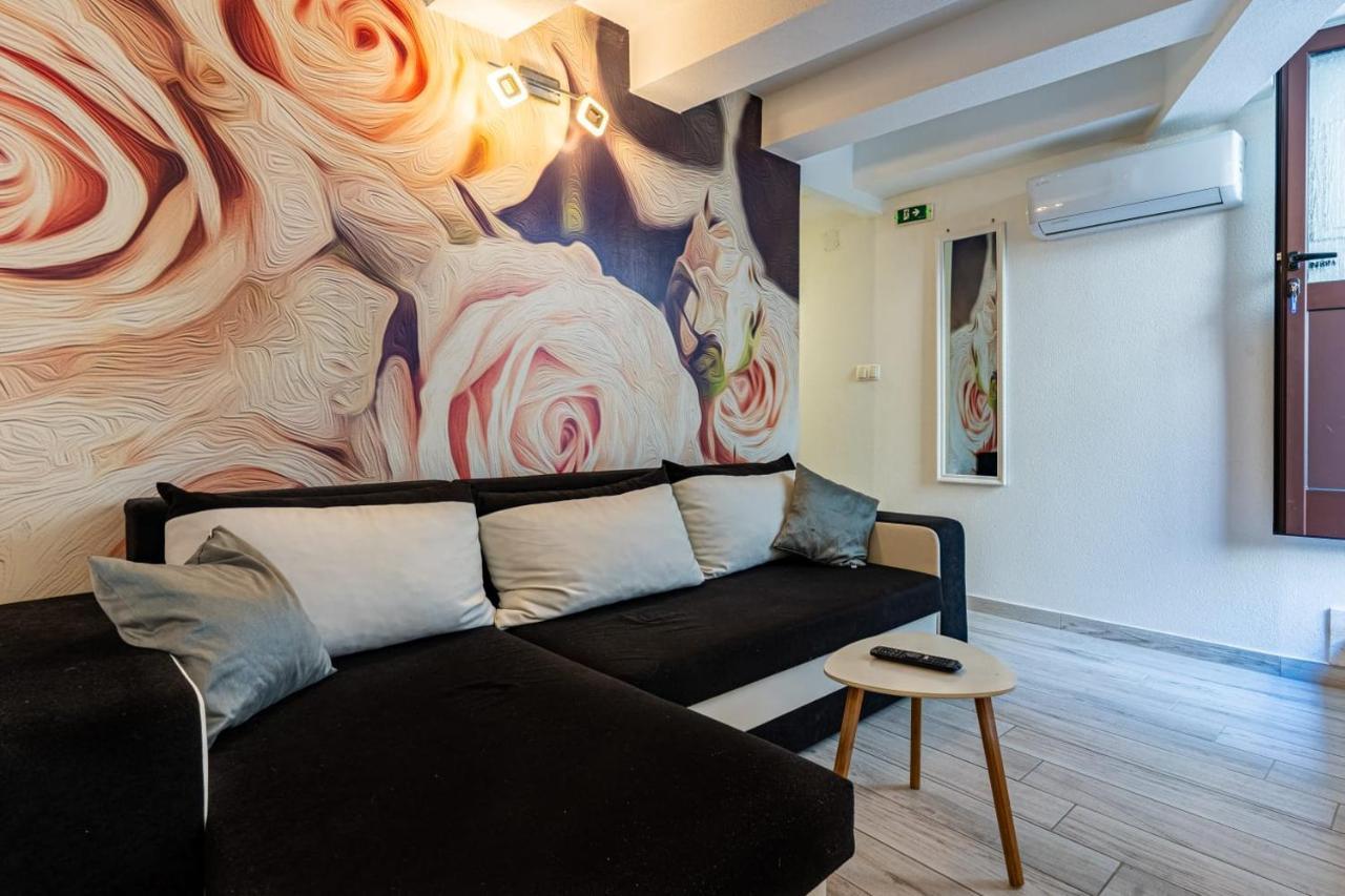 Apartments Rose1 Đảo Đảo Cres Ngoại thất bức ảnh